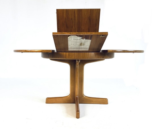 Image 1 of Extendable Dining Table, Casala