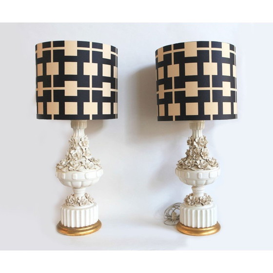 Image 1 of Pair of vintage ivory-colored ceramic table lamps by Manises, 1940