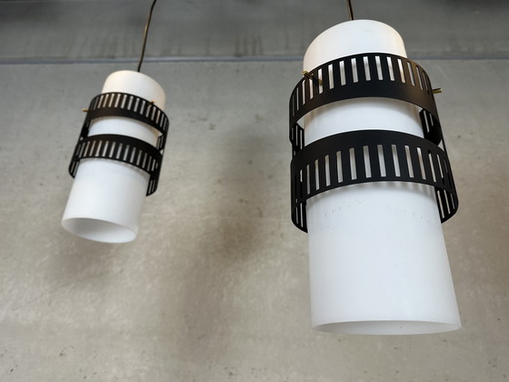 Image 1 of 2 lampade a sospensione dal design vintage opalino 