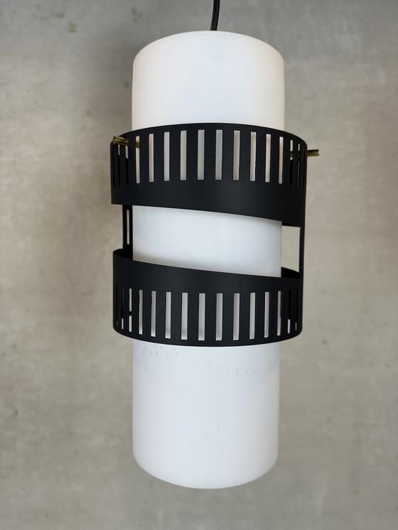 Image 1 of 2 lampade a sospensione dal design vintage opalino 