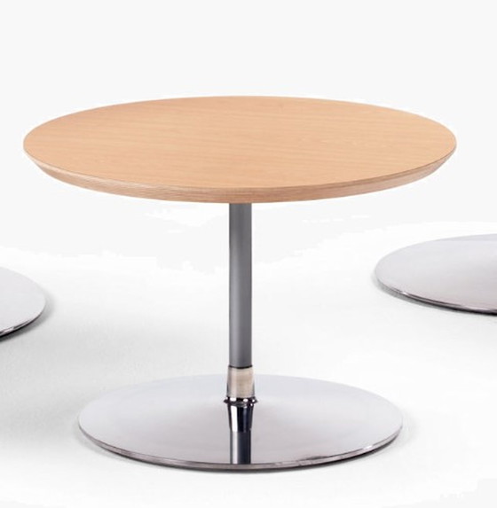 Image 1 of Artifort side table Circle