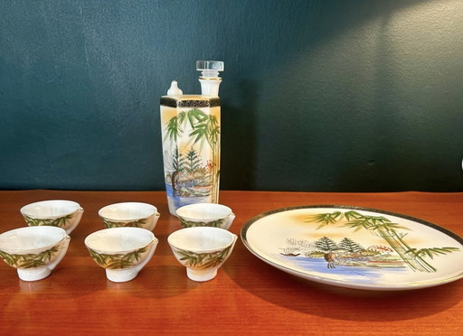 Hand-Painted Japanese Porcelain Kutani Sake Set 1970s