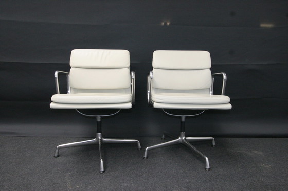 Image 1 of VITRA SOFT PAD CHAIR EA 208 (several available)