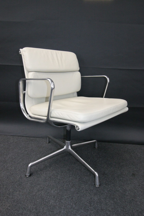 Image 1 of VITRA SOFT PAD CHAIR EA 208 (several available)