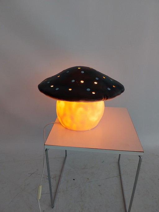 1 x Heico Germany. 1980s black mushroom lamp