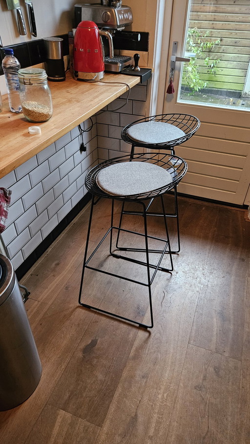 Pastoe KM07 Stools Black With Gray Cushion