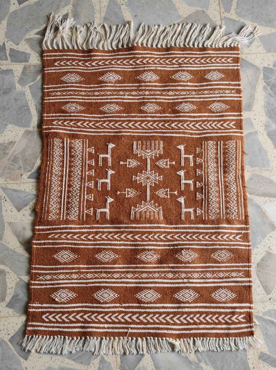 Brown And White Kilim Rug With Gazelle Patterns | €144 | Whoppah