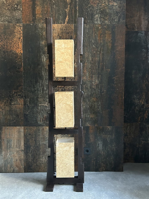 Lámpara de pie brutalista 