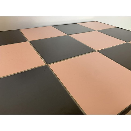 Image 1 of Tavolino da caffè vintage in metallo e scacchiera nera e rosa