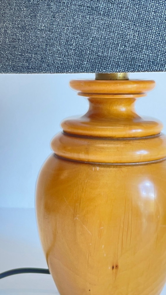 Image 1 of Lampada vintage in legno massello e tessuto 