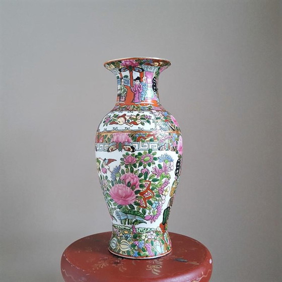 Image 1 of Antique Chinese Famille Rose vase