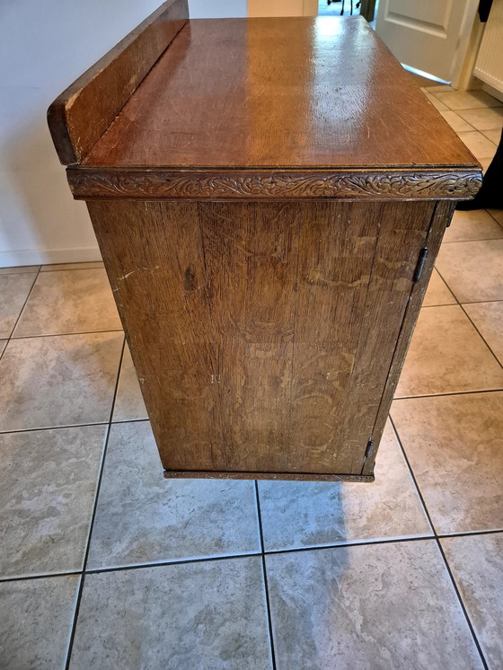 Image 1 of Pequeño gabinete antiguo con vidriera