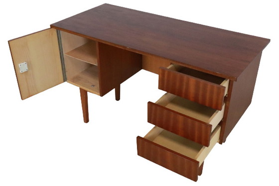 Image 1 of Bureau "Beeskow