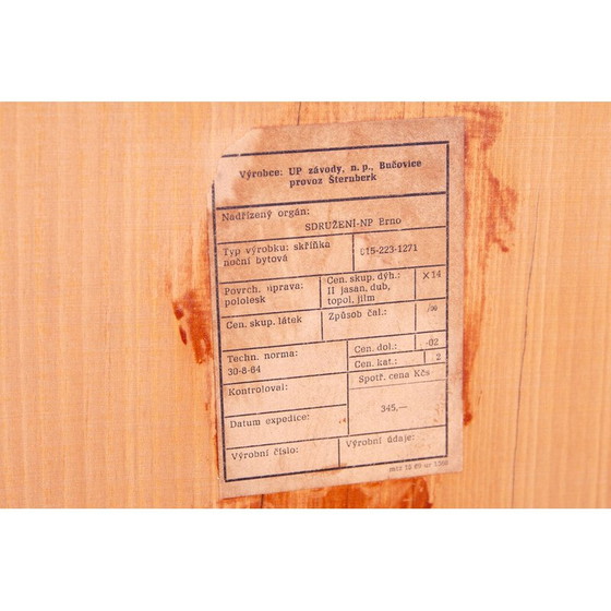 Image 1 of Comodino vintage in legno di faggio e vetro di Mojmír Požár per Up Závody, Cecoslovacchia 1960