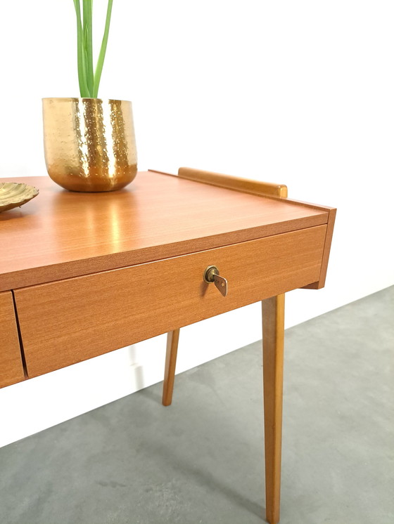 Image 1 of Formica desk with drawers