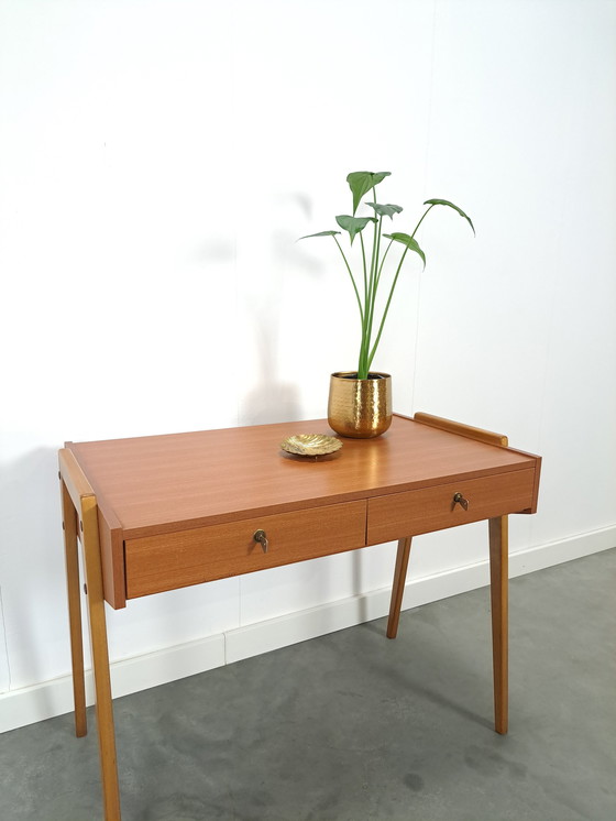 Image 1 of Formica desk with drawers