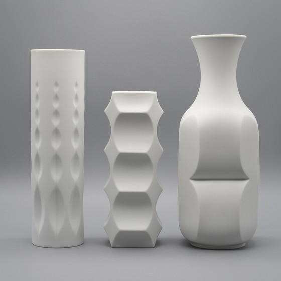 Image 1 of HUTSCHENREUTHER Vase ARCHAIS en porcelaine biscuit TRIO Heinrich FUCHS Op Art Retro