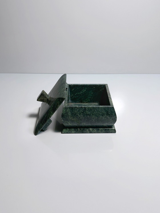 Image 1 of Vintage stone bonbonnière green box square shape lidded box marble