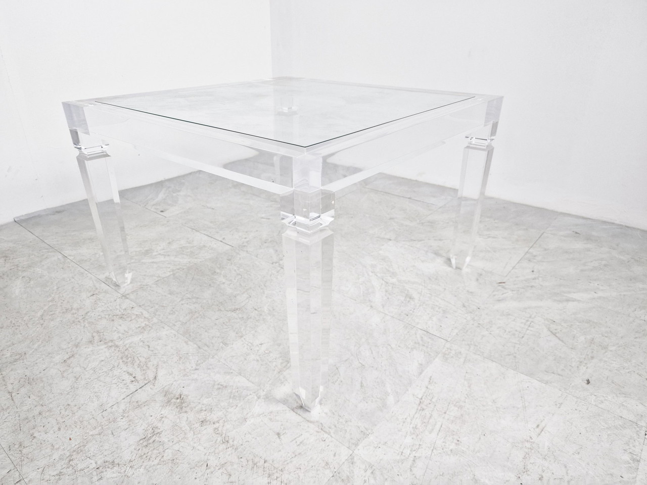 Vintage lucite coffee table | €595 | Whoppah