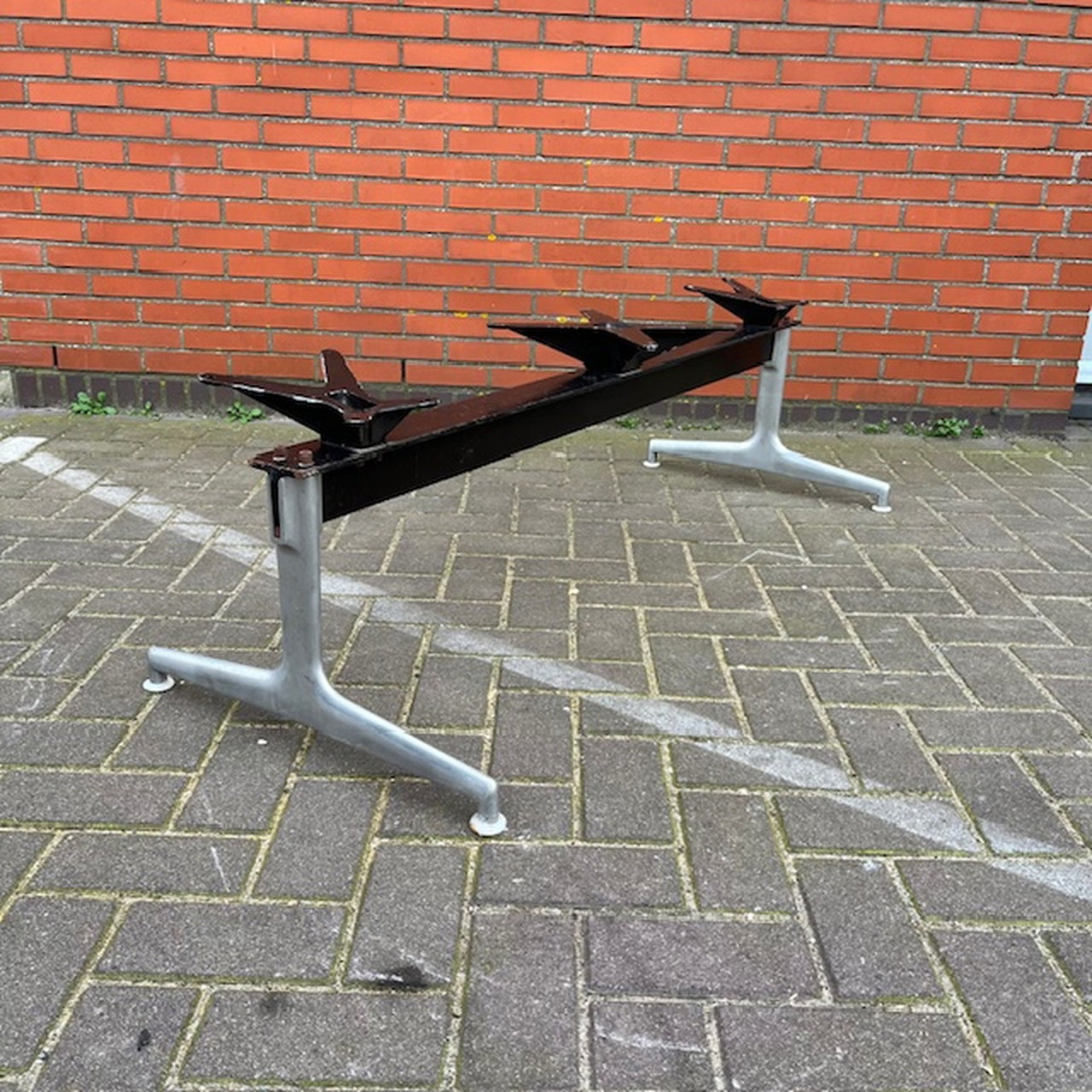 Herman Miller Benches | Whoppah Herman Miller Benches | Whoppah