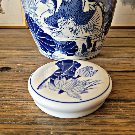 Image 1 of Chinese ceramic ginger pot / vase with white and blue decoration of birds and plants