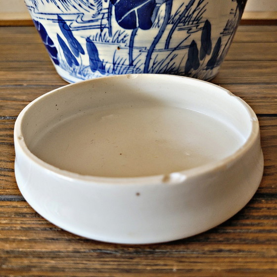 Image 1 of Chinese ceramic ginger pot / vase with white and blue decoration of birds and plants