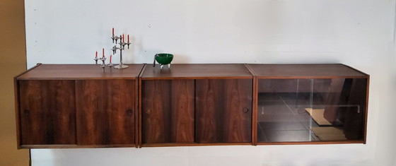 Image 1 of Credenza a parete