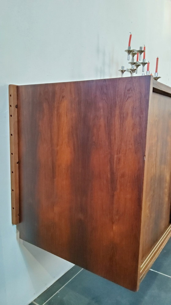 Image 1 of Credenza a parete