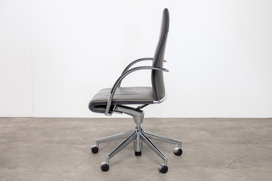 Image 1 of Ahrend 350 office chair gray leather