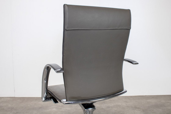 Image 1 of Ahrend 350 office chair gray leather