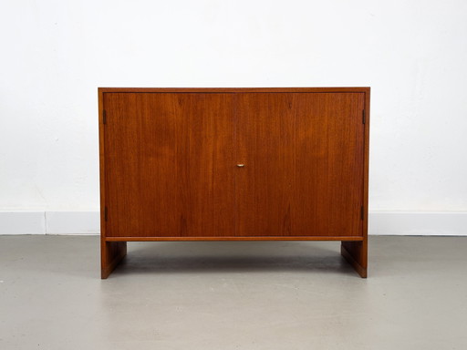 Ry-100 Teak Cabinet By Hans J. Wegner For Ry Møbler, 1959