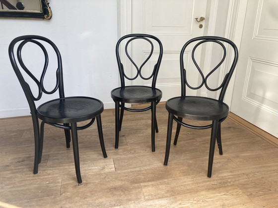 Image 1 of 3 X Thonet No. 20 Chairs By Radomsko