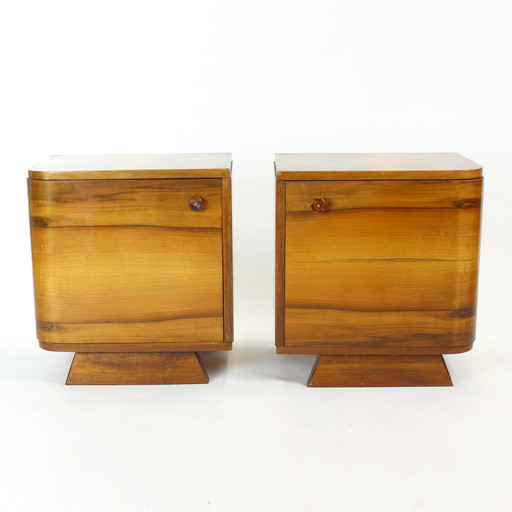 Set Of  2 Art Deco Bedside Tables In Walnut, Czechoslovakia 1940s