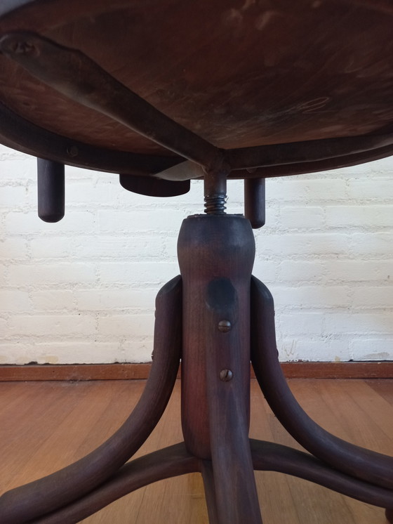 Image 1 of Sedia girevole in legno del capitano