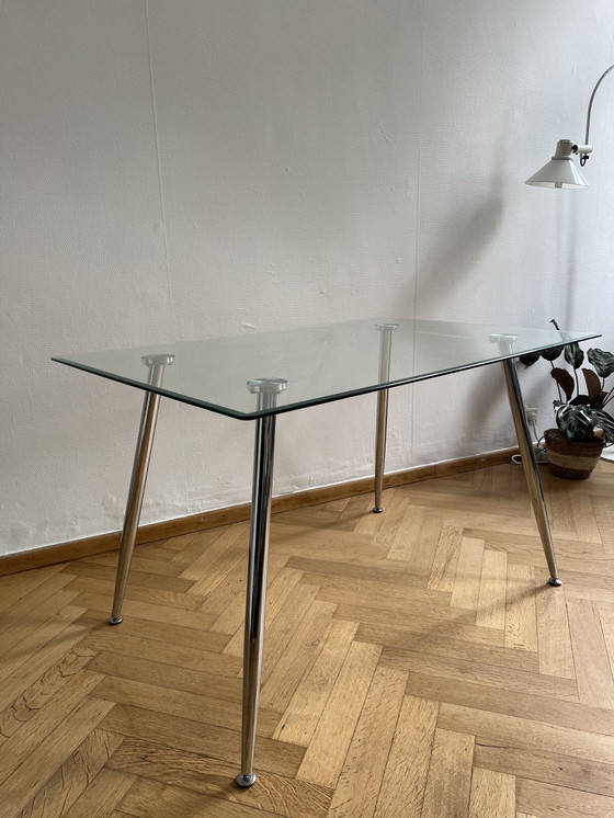 Image 1 of Table à manger en verre