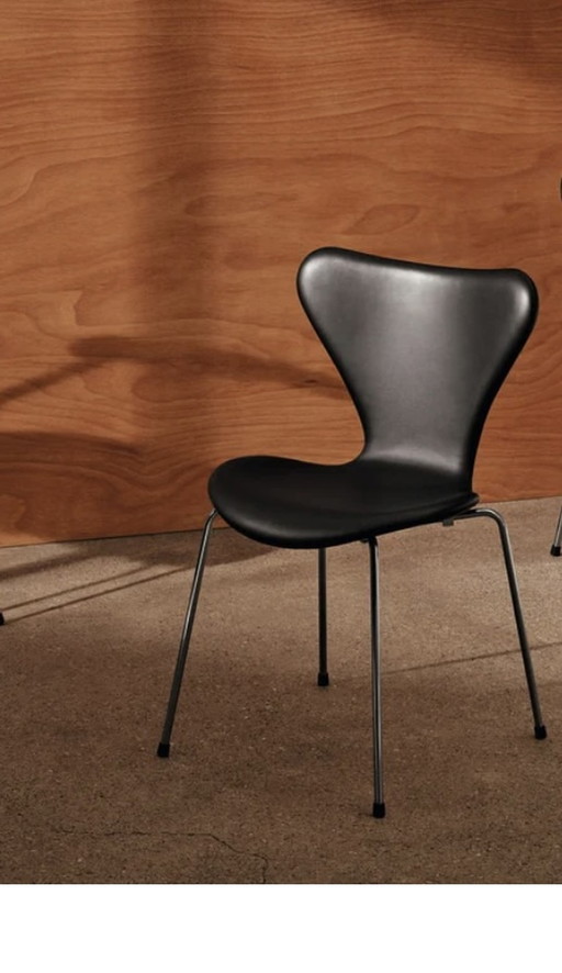 6x chaises en cuir papillon Fritz Hansen