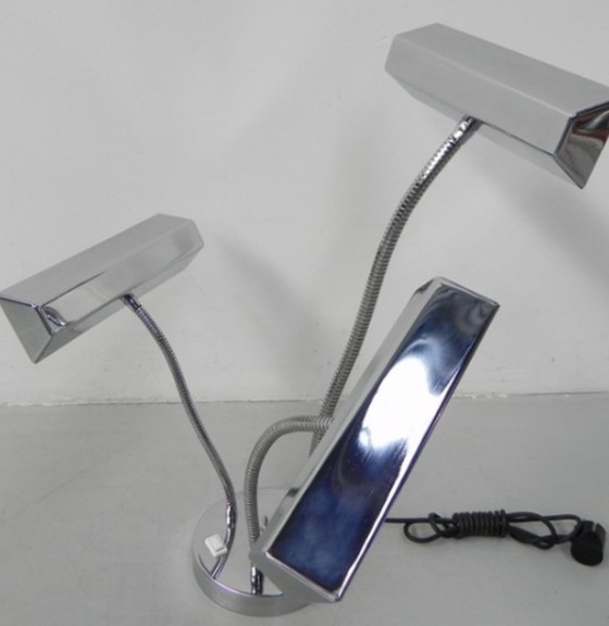 Image 1 of Lampada da scrivania vintage con 3 paralumi cromati