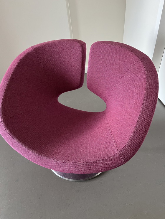 Image 1 of Apollo swivel lounge chair from Artifort