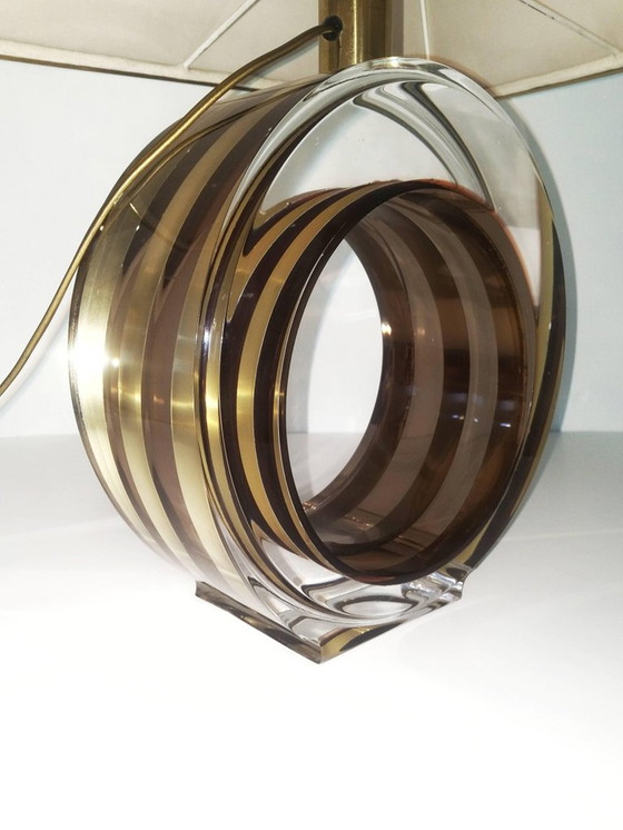 Image 1 of Romeo Rega - Lampe de table en laiton et lucite