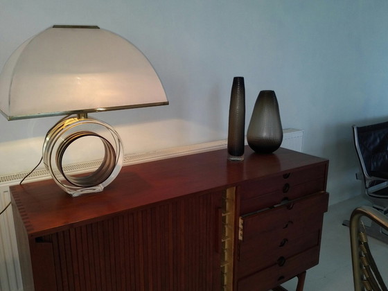 Image 1 of Romeo Rega - Lampe de table en laiton et lucite