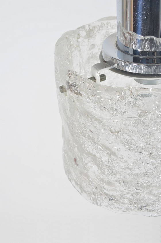 Image 1 of Lampada a sospensione vintage con vetro satinato e cromo