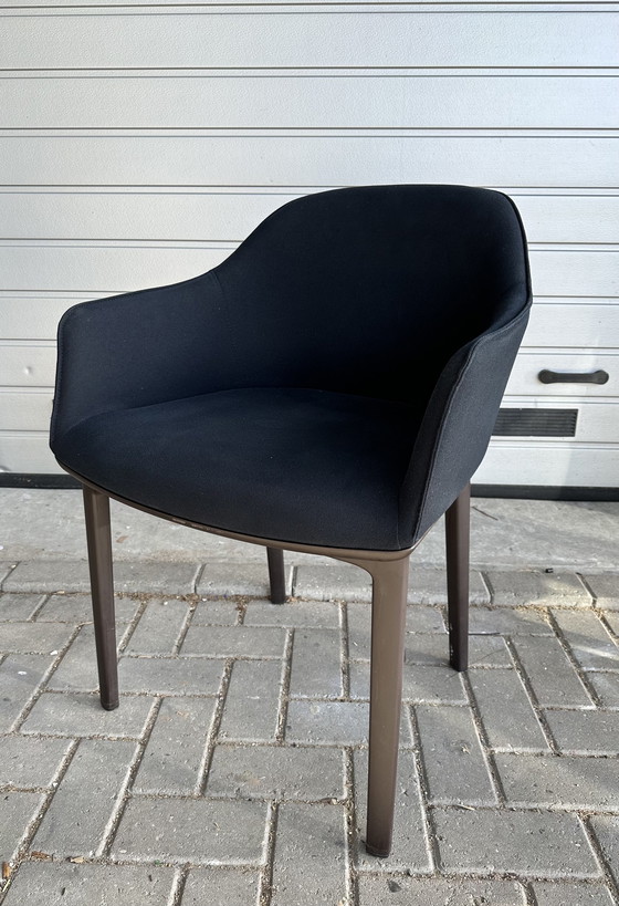 Image 1 of 4x Vitra Softshell design chairs 