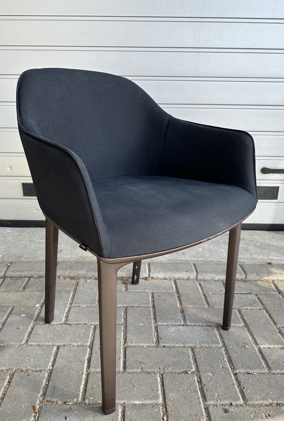 Image 1 of 4x Vitra Softshell design chairs 