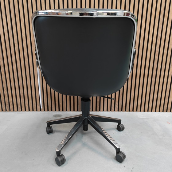 Image 1 of Knoll Pollock Executive desk chair