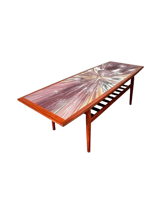 Image 1 of Coffee table