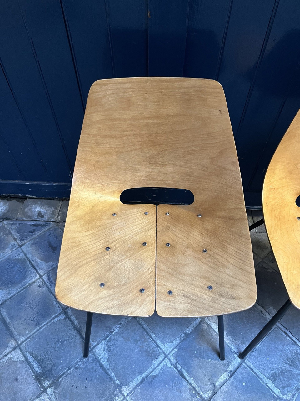 Chaises Tonneau Pierre Guariche Arp Steiner X4 | €3,000 | Whoppah