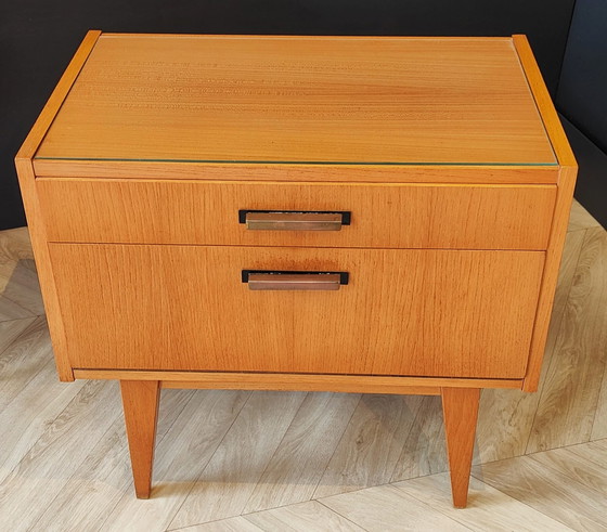 Image 1 of 2 armoires anciennes