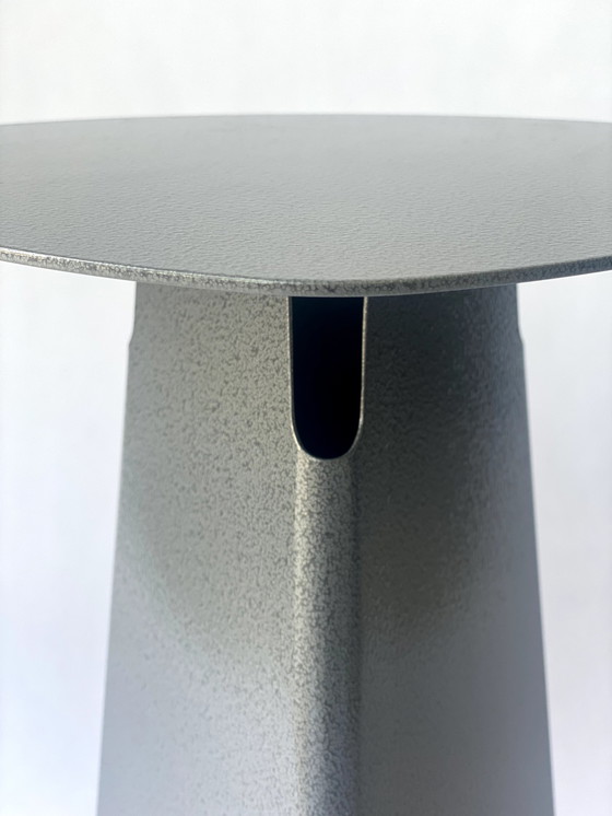 Image 1 of Pode Roderick Vos side table metal