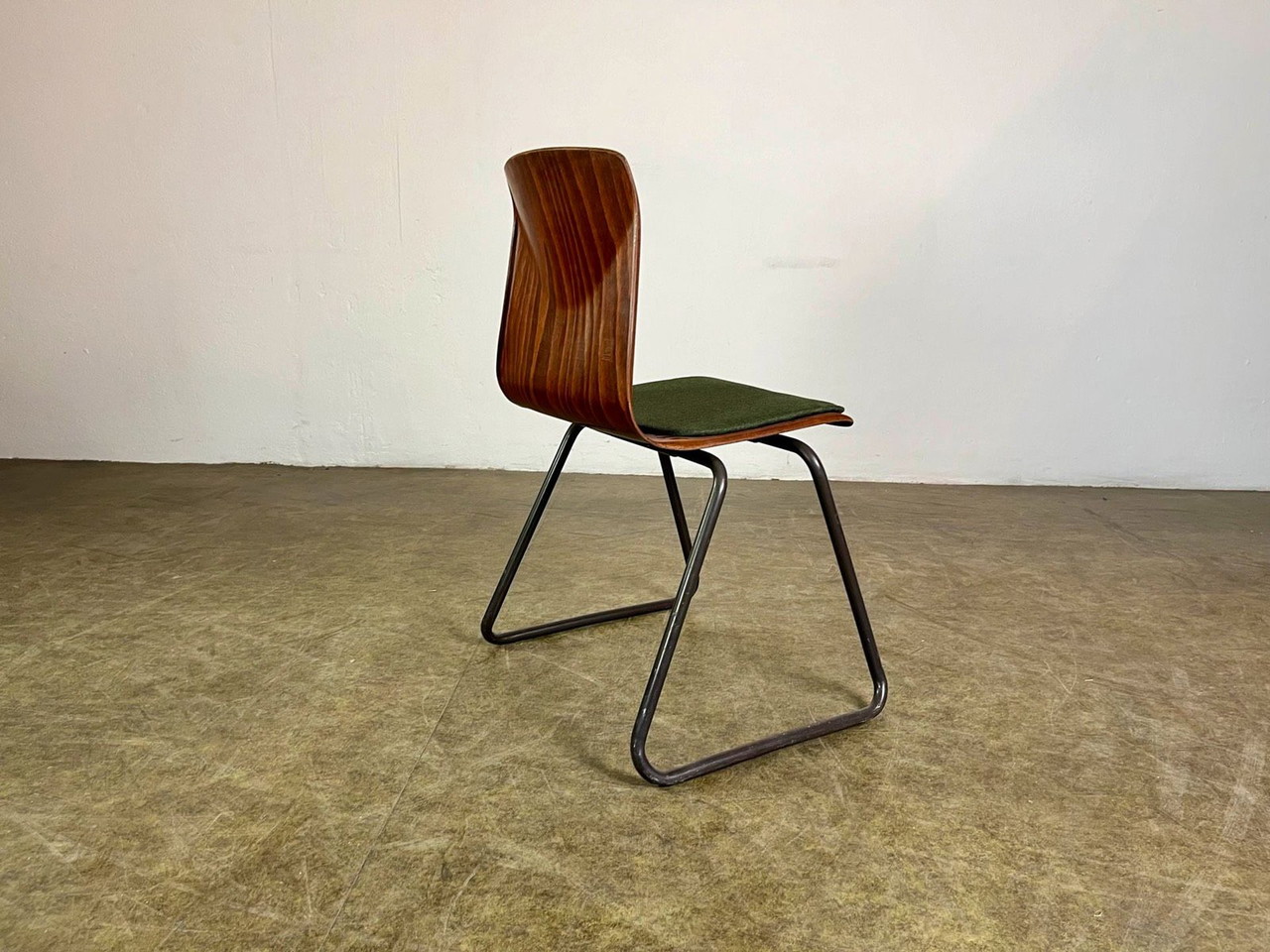 Pagholz Galvanitas S22 chair rare midcentury vintage chair | €65
