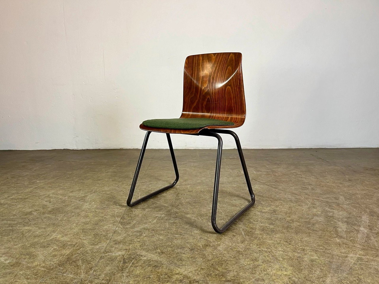 Pagholz Galvanitas S22 chair rare midcentury vintage chair | €65